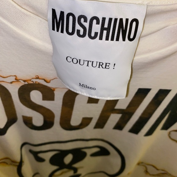 [SOLD] Moschino T-Shirt - Picture 2 of 2